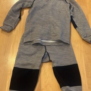 Helly Hansen Gray and Black Kids Sweater Set